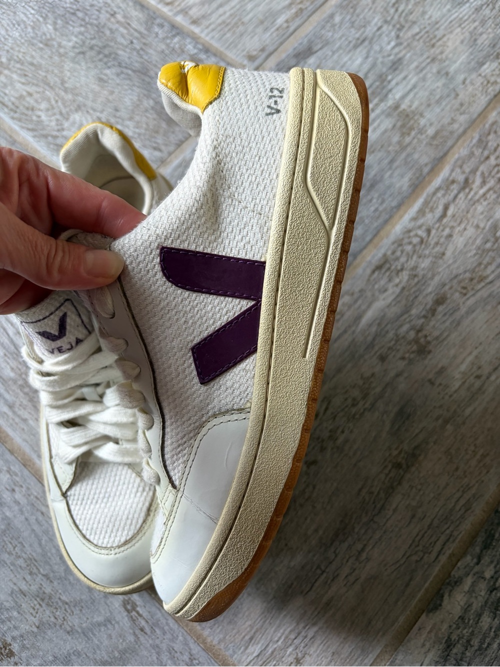 Veja V-12 Sneaker size 7 Free people